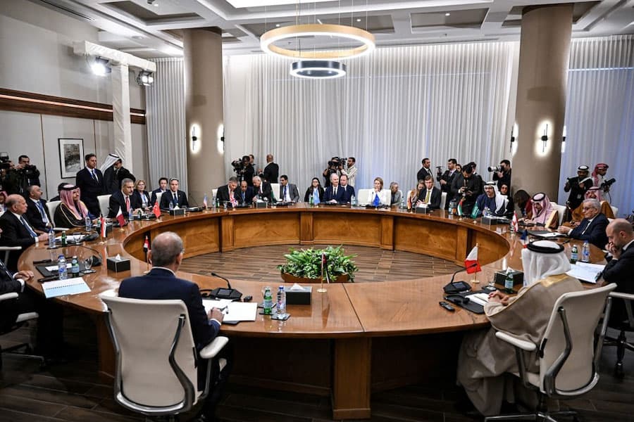 US, regional diplomats meet to discuss Syria’s future