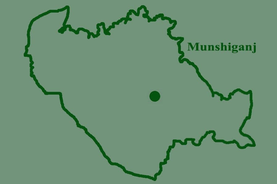 BNP factional clash leaves 10 injured in Munshiganj