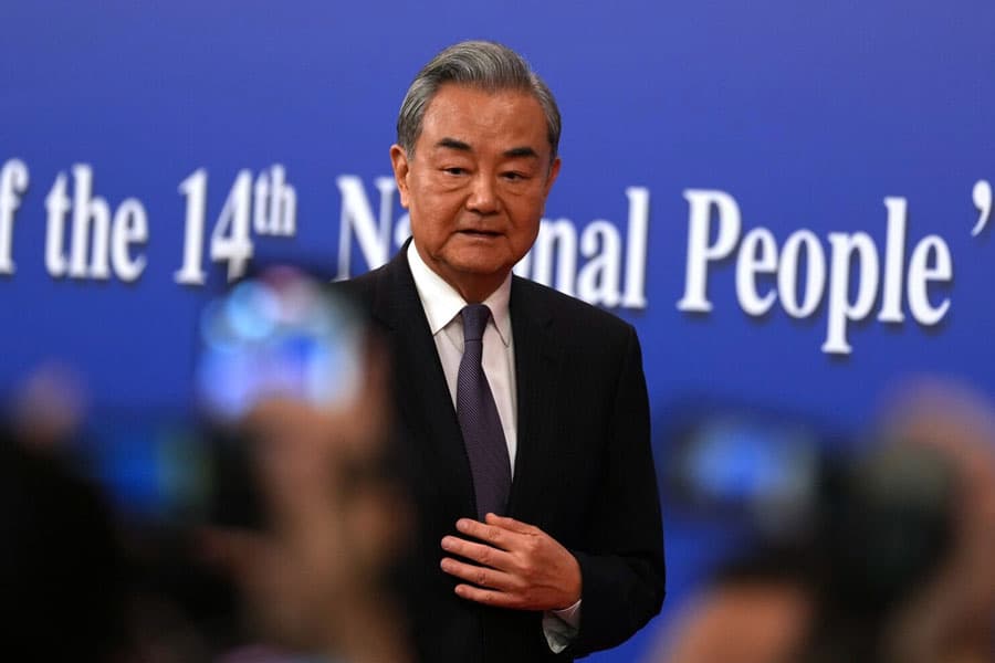 China’s foreign minister criticizes US tariffs and accuses the country of ‘meeting good with evil’