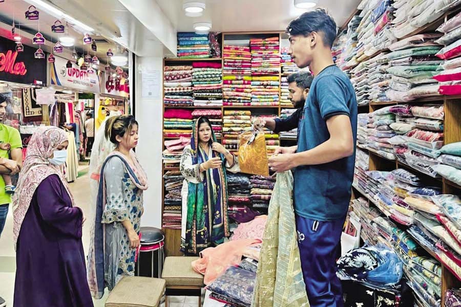 Eid Shopping in Chattogram: Shoppers eagerly await ‘Chand Raat’