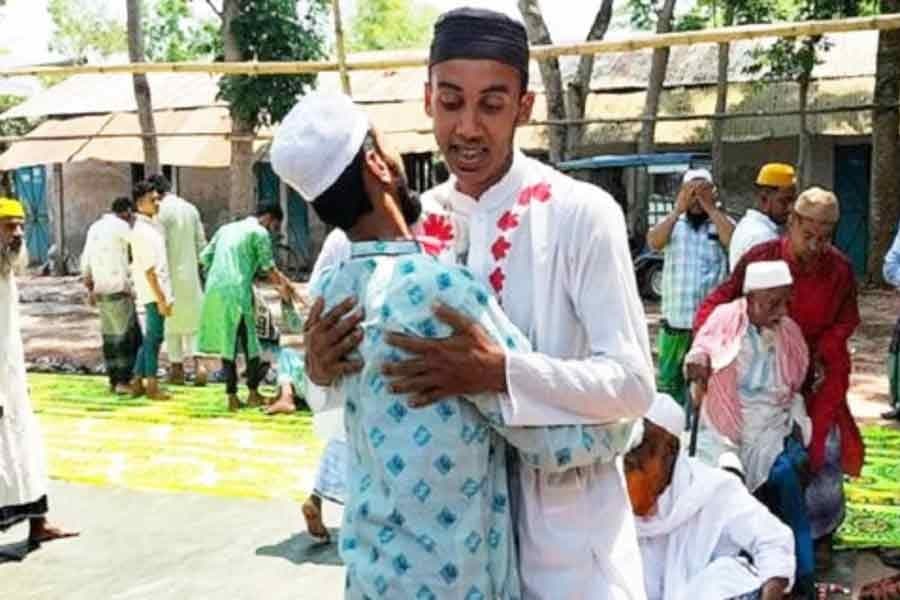 The story behind Chandpur's early festivities