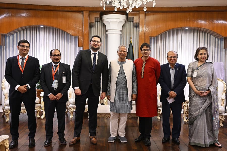 Pakistan’s Engro CEO meets Dr Yunus; eyes business opportunities in Bangladesh
