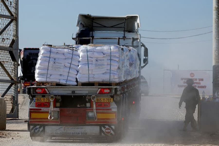 Hamas-led groups execute four for looting aid trucks amid some Gaza dissent