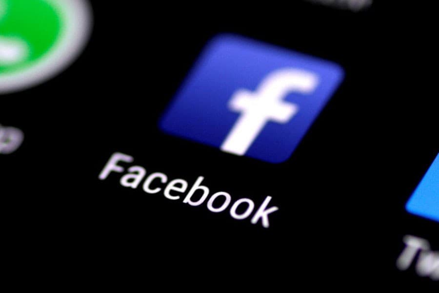 Facebook makes political ads more transparent