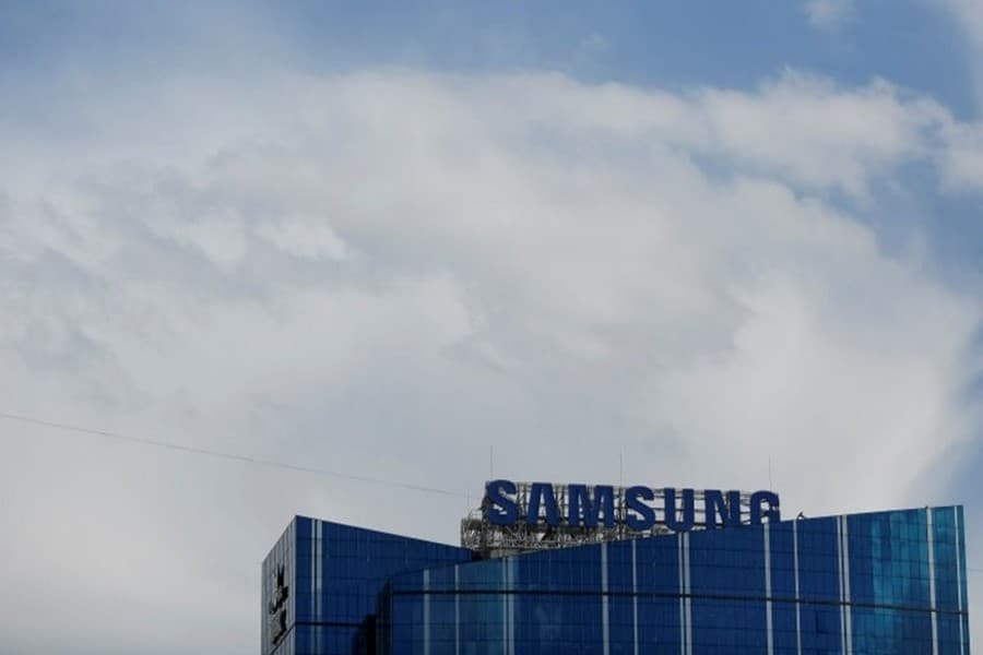 Samsung Electronics shares drop after Morgan Stanley cuts view, sees chip boom peaking