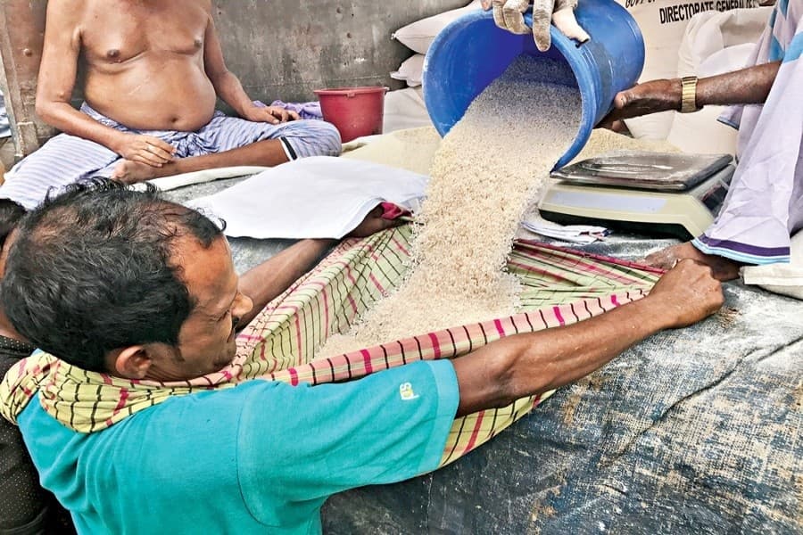Pro-poor huge rice sale scheme will not hurt reserves, says food minister