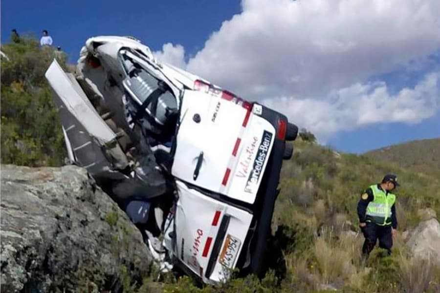 Two Germans tourists die after bus crashes in Peru's Andes