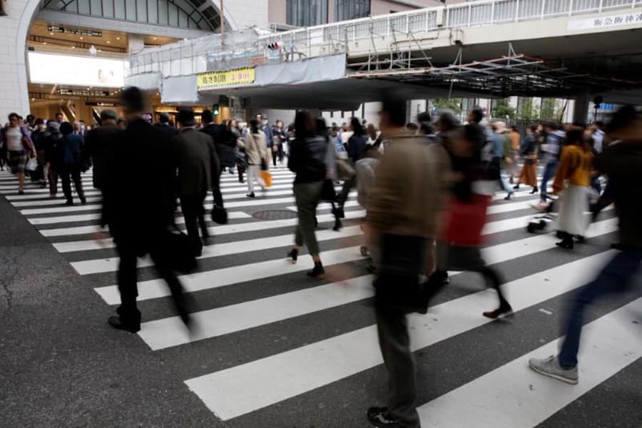 Japan real wages grow in positive sign for consumption