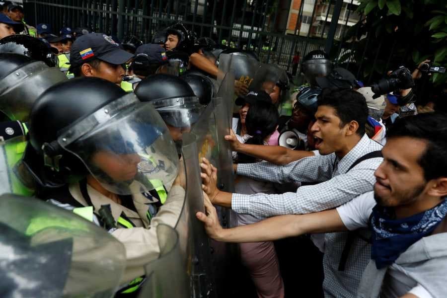 US mulls sanctions on Cuban officials aiding crackdown in Venezuela