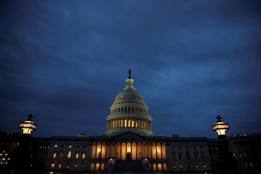 Democrats manoeuvre to end shutdown, without Trump wall money