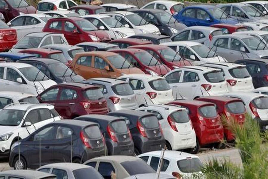 India’s passenger vehicle sales drop at steepest pace in nearly two decades