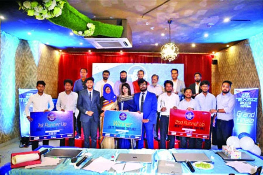 Students brainstorm textile-based business issues
