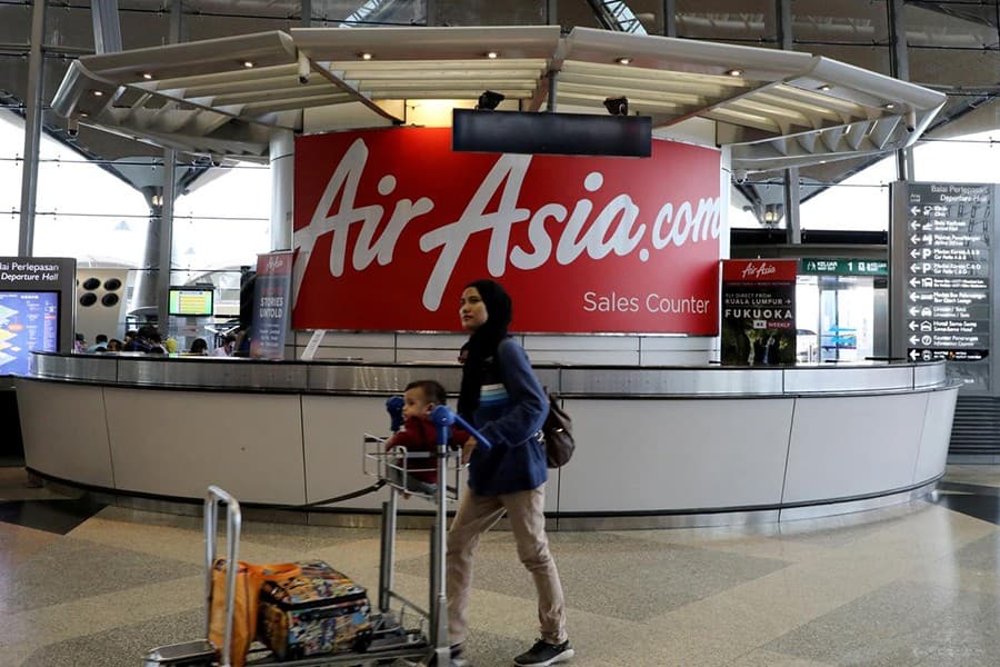 AirAsia shares plunge after Airbus bribery allegations