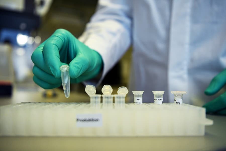 Coronavirus vaccine possible in early 2021, says EU drugs agency