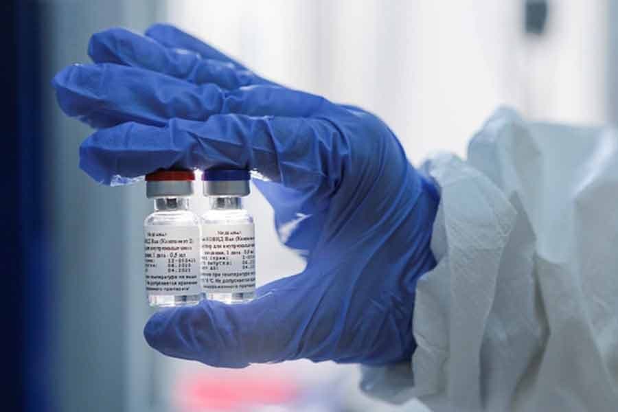 Russia produces first batch of COVID-19 vaccine