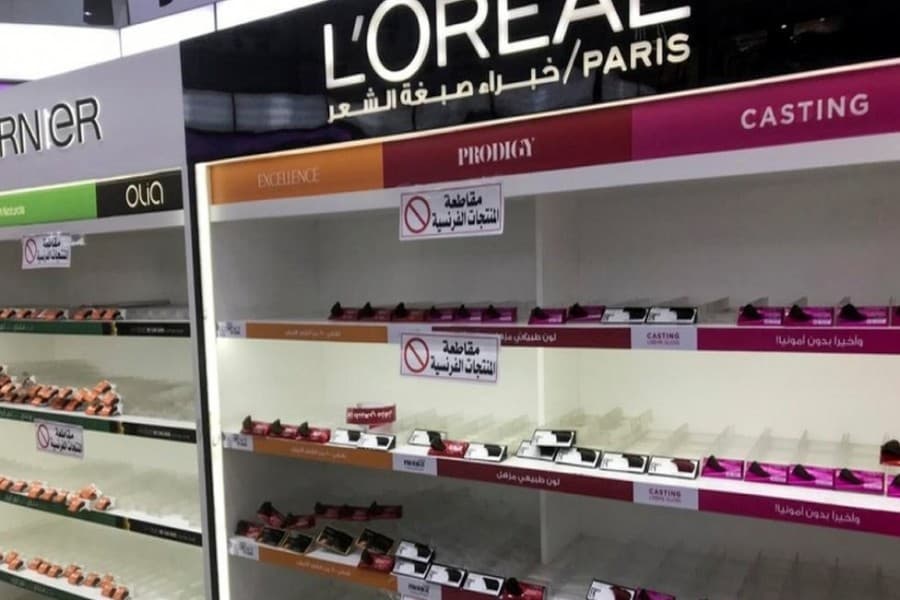 France urges Arab nations to prevent boycott of French products