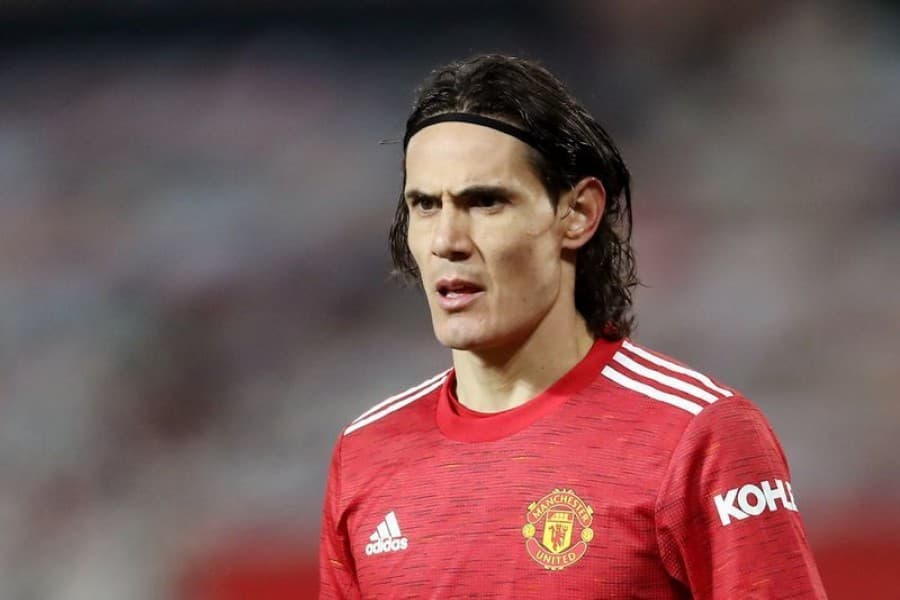 Uruguayans urge review of Cavani ban