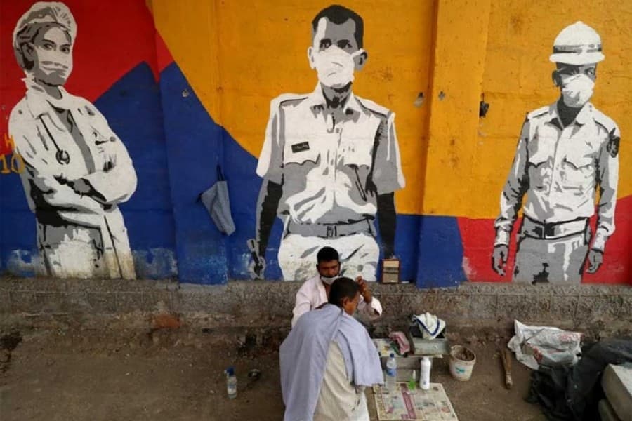 India's COVID-19 'human barricade' to keep cases under control: Experts