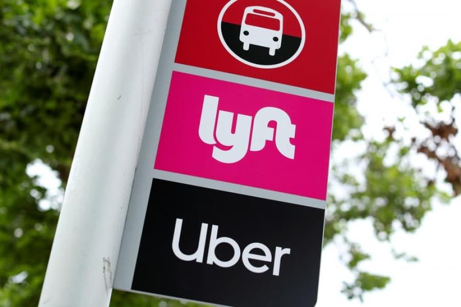 Uber, Lyft tout US ride-hail driver pay, incentives amid demand uptick