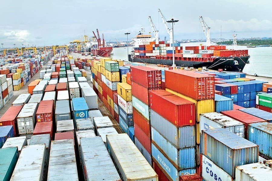 Time-cost overruns in cargo release under probe