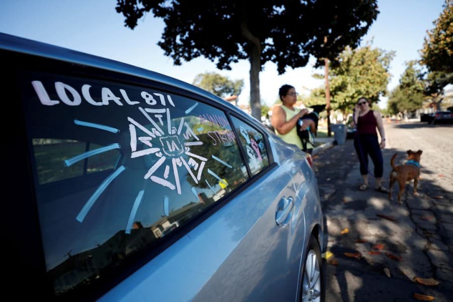 Hollywood crews reach tentative deal with producers, averting strike