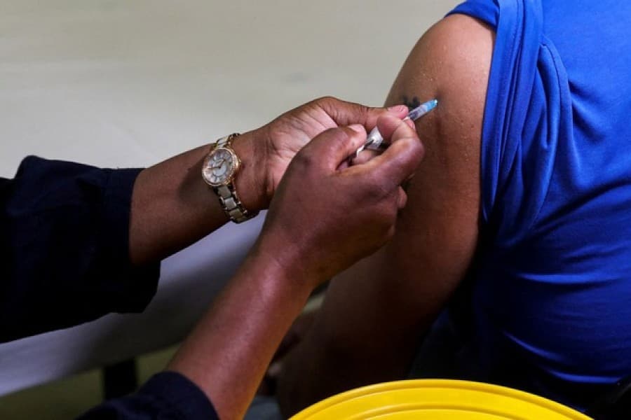 South Africa says vaccines, prior infection help mildness of COVID cases