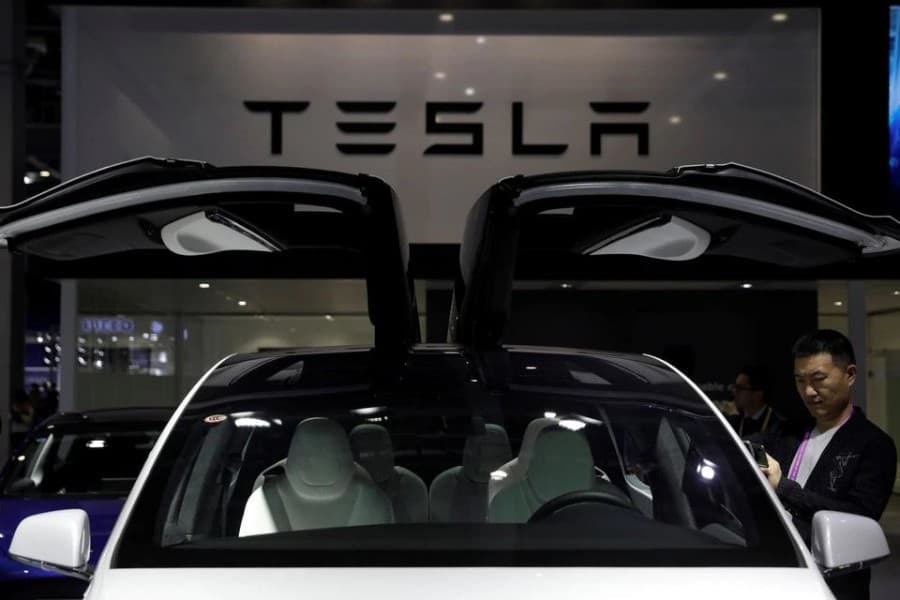China in talks with automakers on electric vehicles subsidy extension