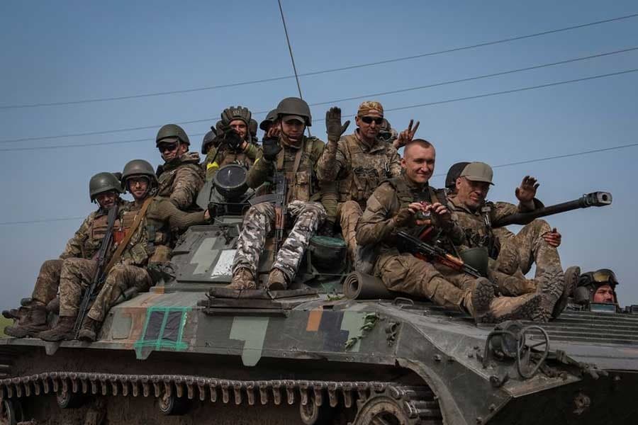 Ukraine ignores Russian ultimatum to surrender Sievierodonetsk